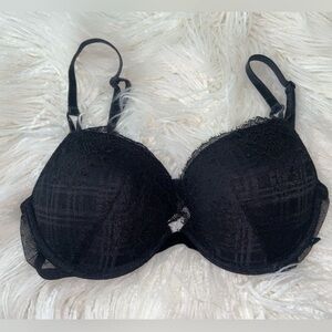 Victoria's Secret Black Lace T-Shirt Bra